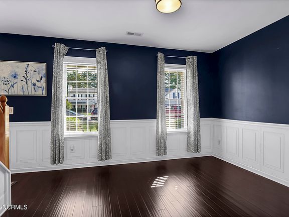 3rd image of 659 Hickory Branches Drive