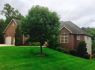 94 Ashwood Ln, Branson West, MO 65737