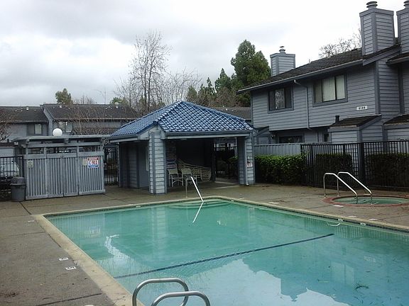 3rd image of 6100 Joaquin Murieta Ave APT B