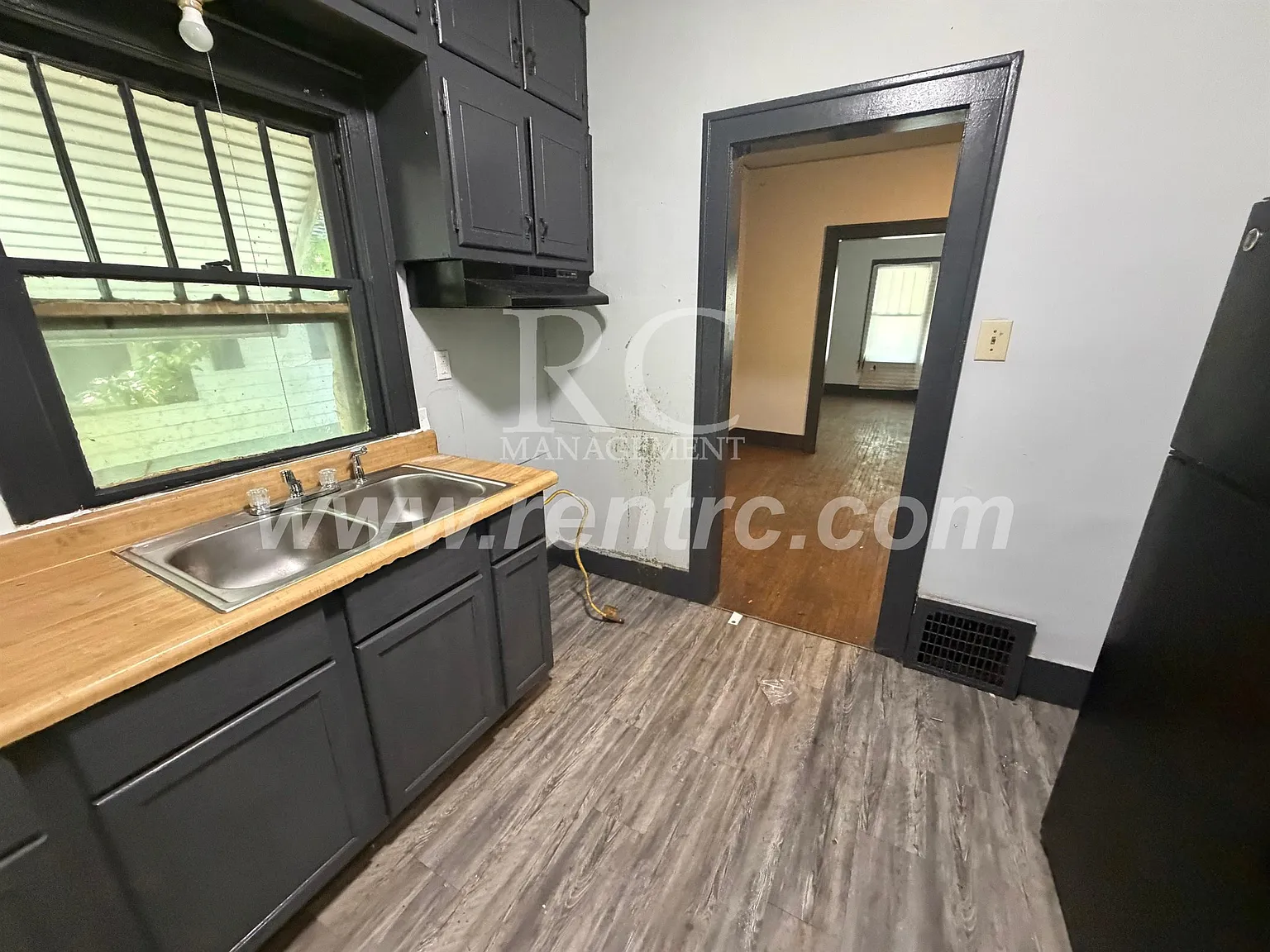 2 bed, 1120 sqft, $695 — Photo 2