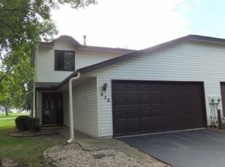 450 Clover Leaf Pkwy NE, Blaine, MN 55434