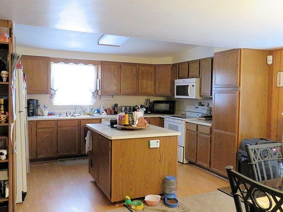 5th image of 31 Antler Ct
