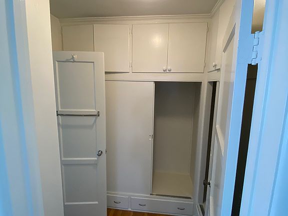 2nd image of 1114 Fremont Ave #A