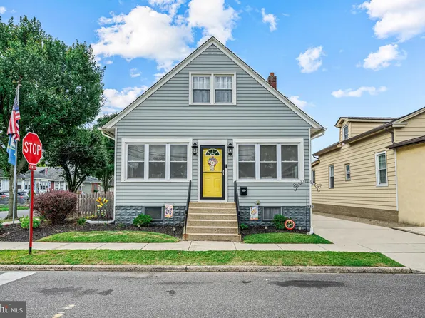 886 Powell St, Gloucester City, NJ 08030