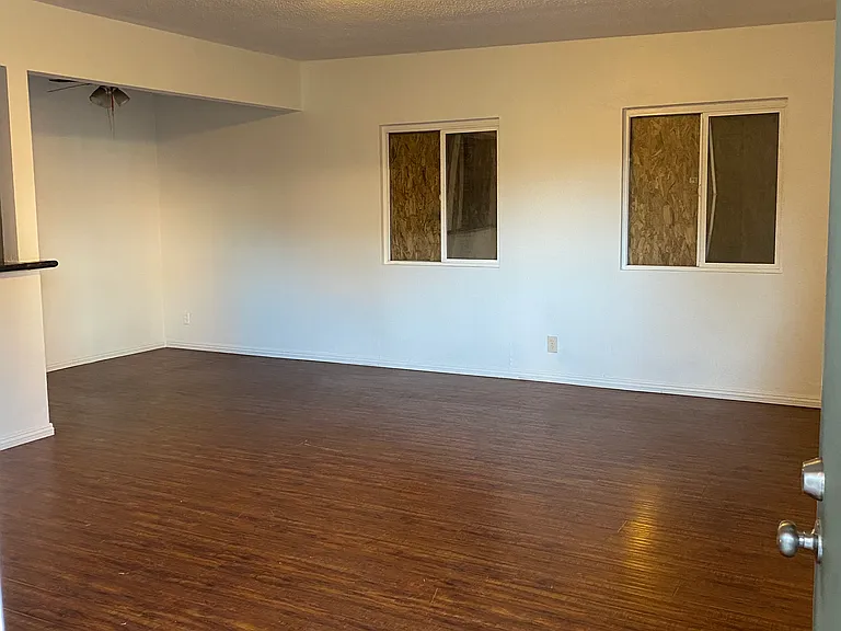 140 E Wakefield Ave #4 — Photo 4