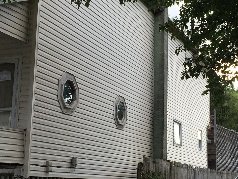 2nd image of 712 N Penna Ave