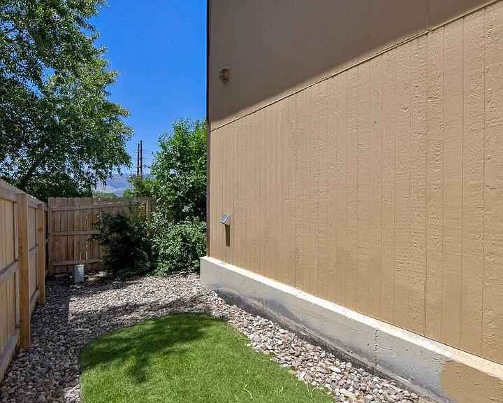 6702 Dublin Loop W — Photo 17