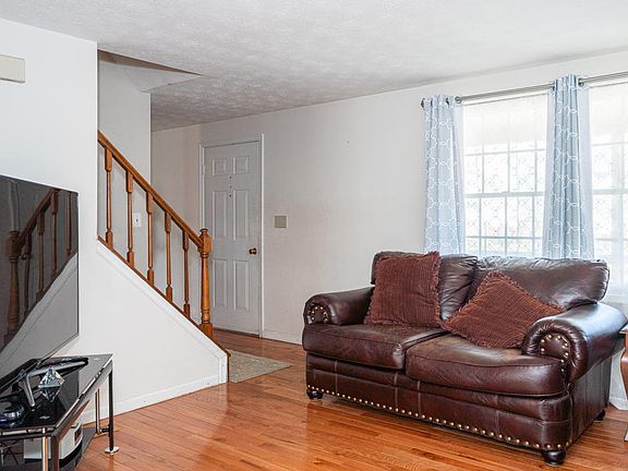 3rd image of 6303 Copper Pheasant Dr