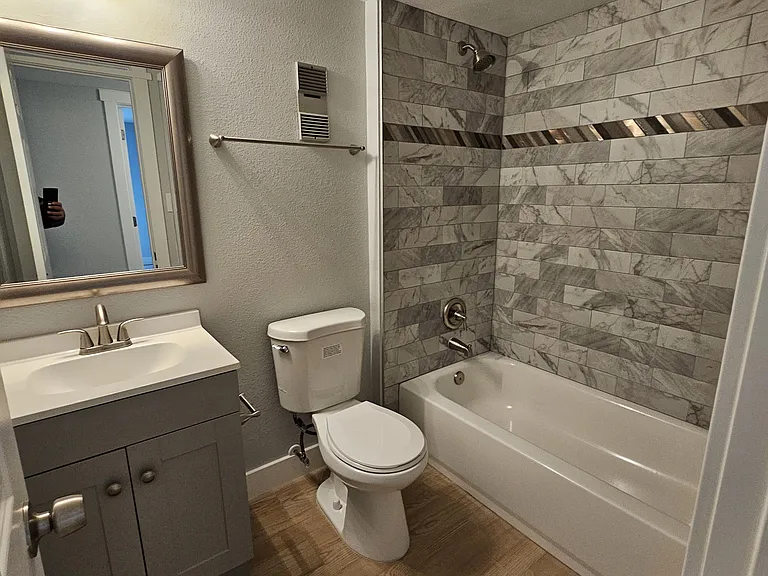 1926 S Vaughn Way #104 — Photo 12