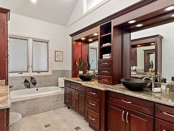 4th image of 3036 Newquay Ln