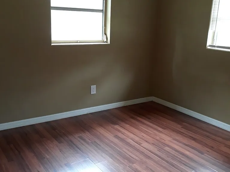 711 Tropical Ave — Photo 8