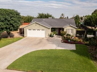 728 9th St, Sanger, CA 93657