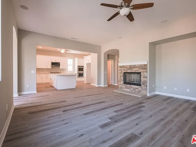 22430 Leisure Dr — Photo 17
