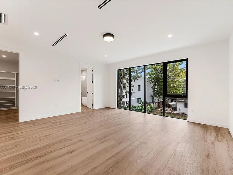 3370 Thomas Ave — Photo 22