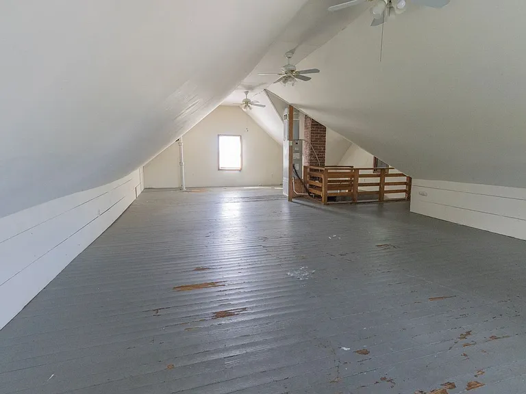 1321 Paris Rd — Photo 31