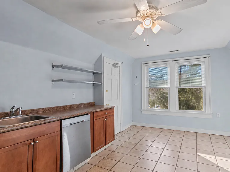 Spacious eat-in kitchen