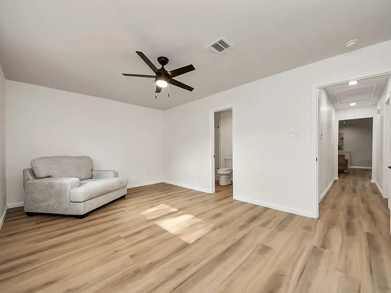 2407 Crestdale Dr — Photo 30