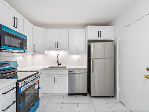 4851 NW 21st St APT 512, Lauderhill, FL 33313