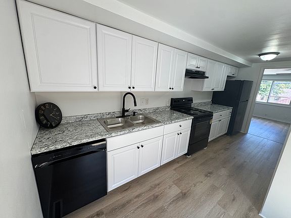 5th image of 112 N Orange St #1