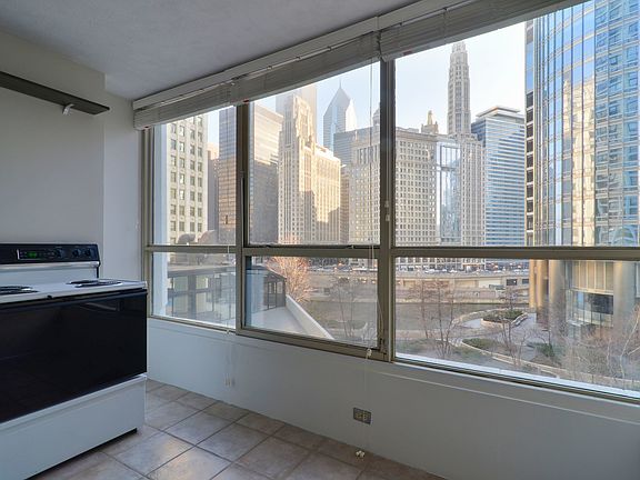 4th image of 405 N Wabash Ave Unit 106
