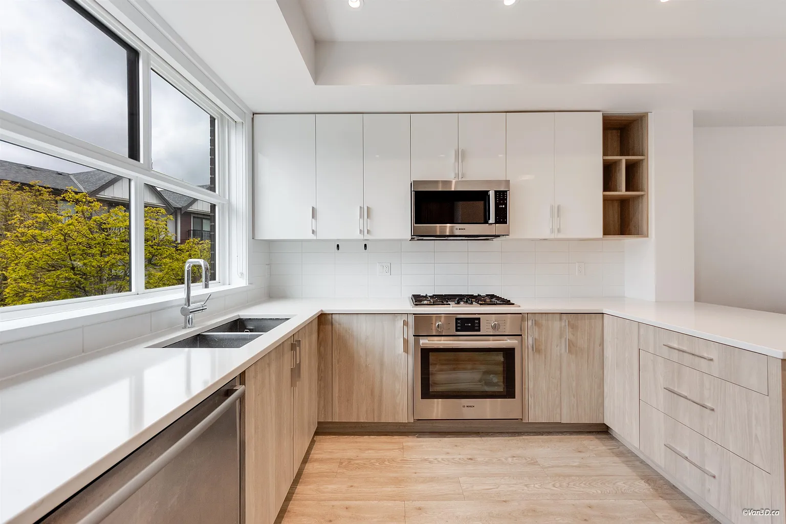 7039 Macpherson Ave #22 photo 1
