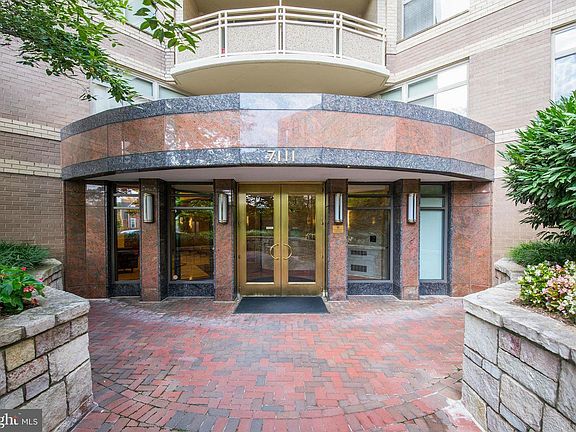 3rd image of 7111 Woodmont Ave APT 915