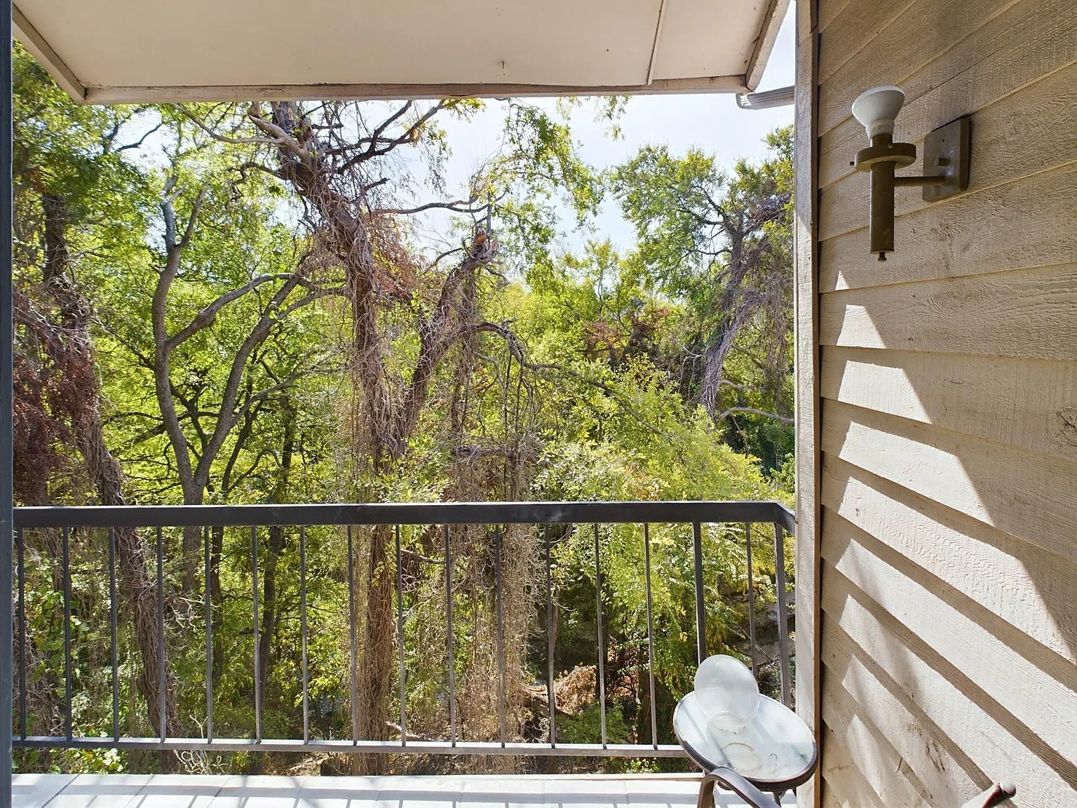 2 bed, 1111 sqft, $1,050 — Photo 3