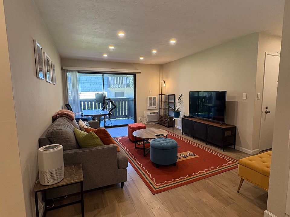 1st image of 1431 Marchbanks Dr APT 4