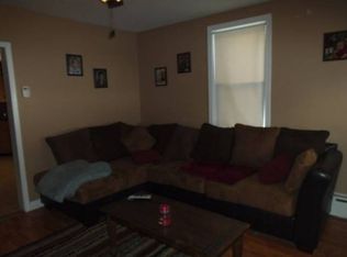 19 S Oneil St, Mohnton, PA 19540