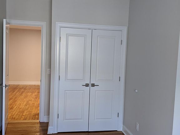 4th image of 77 Steele Ave