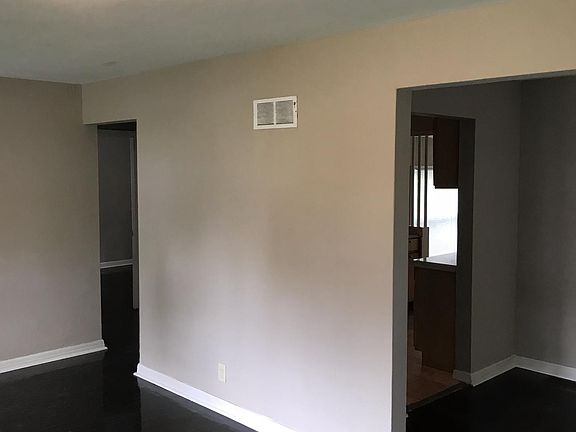 3rd image of 9637 Lilly Jean Dr