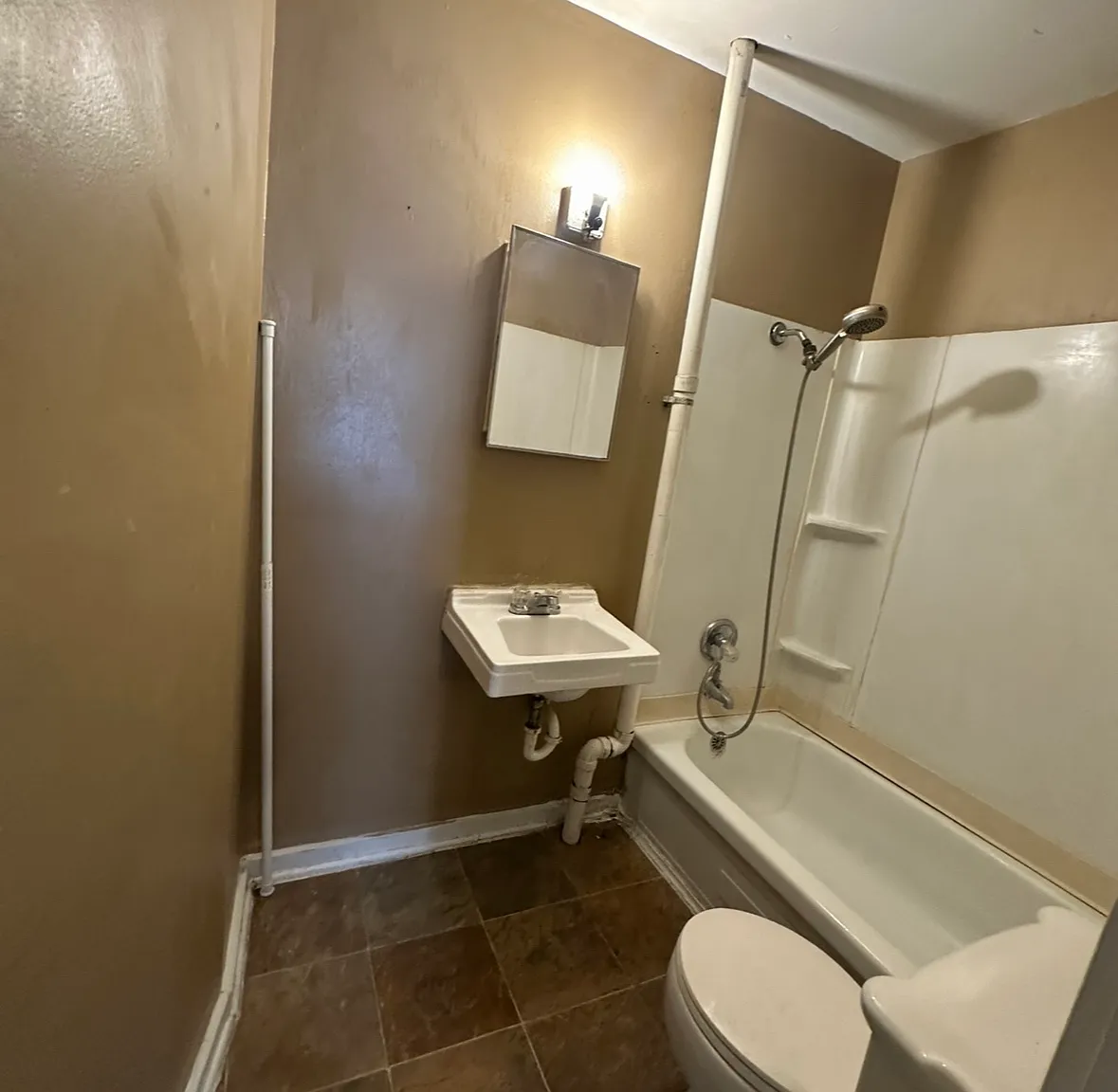 2 bed, 600 sqft, $1,425 — Photo 3