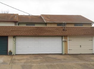 8904 Glacier Ave, Texas City, TX 77591