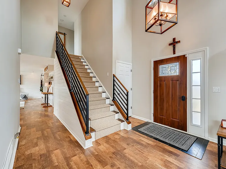1020 Evergreen Ct — Photo 3