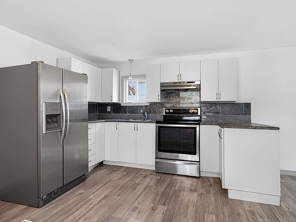 5th image of 543 Evergreen Park NW