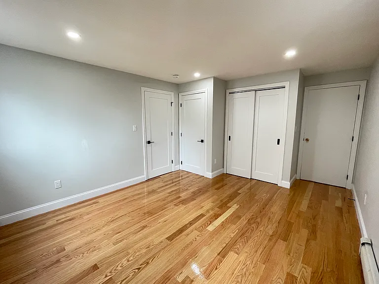 23 Claremont Ave #E — Photo 14