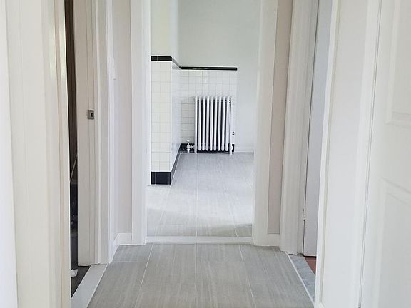 5th image of 319 Stanley Ave Floor 2