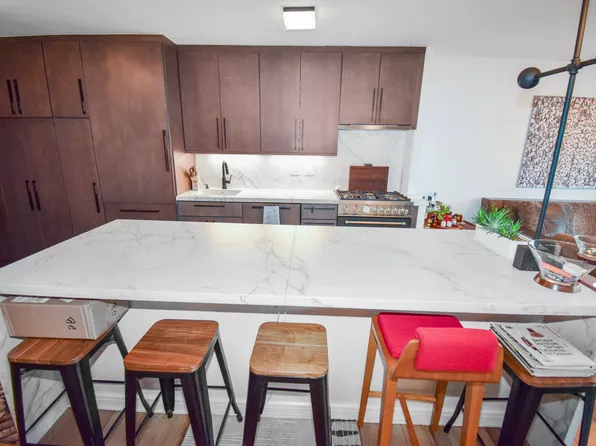 75 Henry Street image 7 of 10