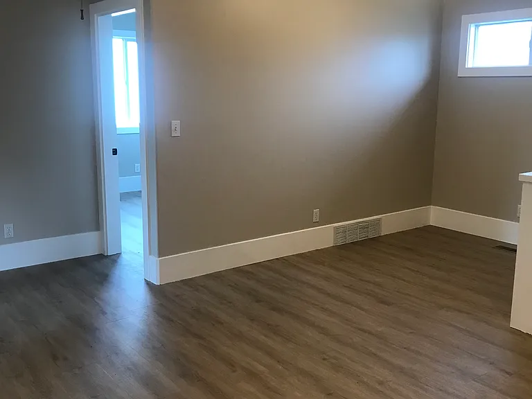 635 S Teresa St — Photo 14