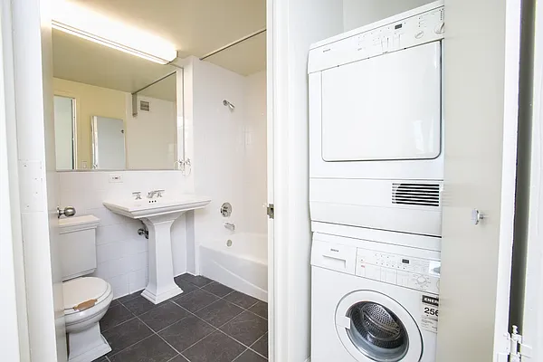 Rented by Stonehenge NYC LLC | media 1