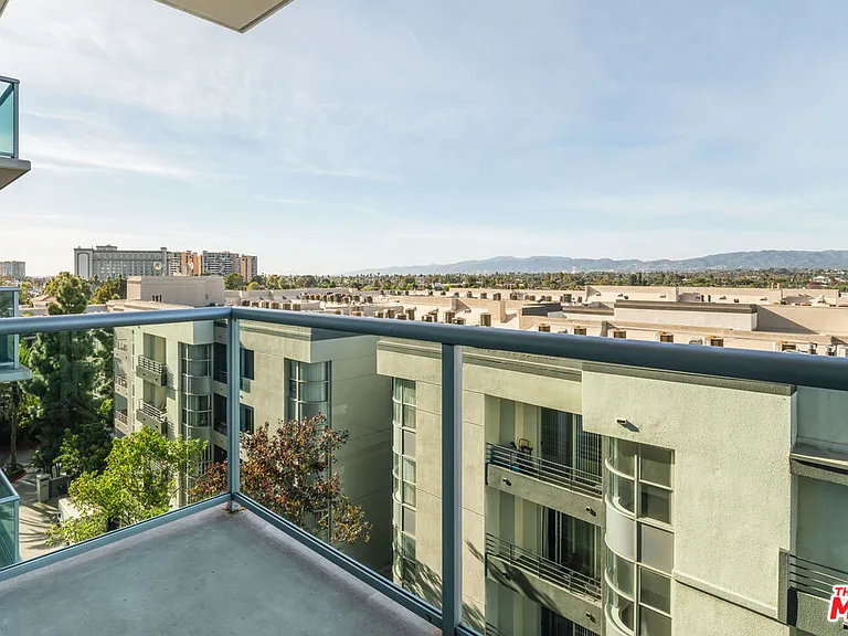 13700 Marina Pointe Dr #721 — Photo 11