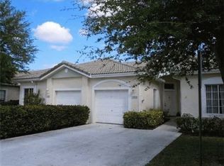 1096 SW 42nd Ave, Deerfield Beach, FL 33442