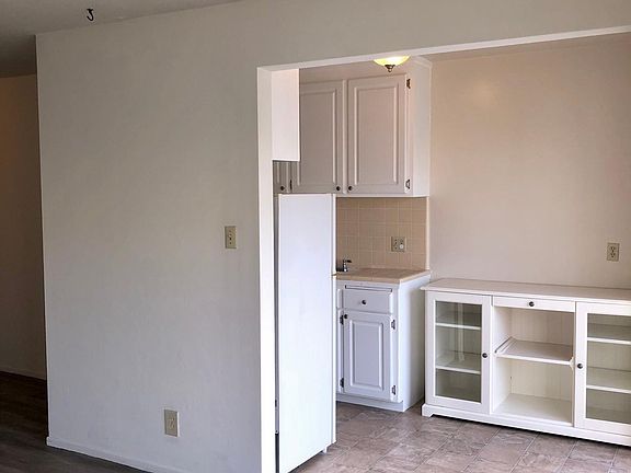 5th image of 289 San Jose Ave APT 5