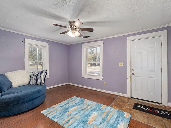 2nd image of 612 N Park Avenue