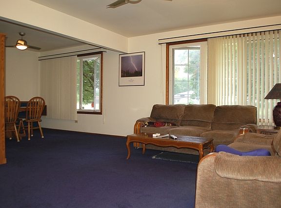 3rd image of 18047 65th Ave