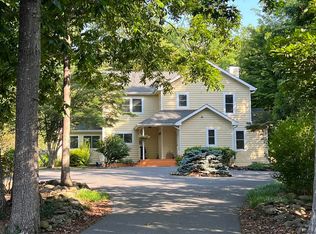 1279 Stoney Crk W, Nellysford, VA 22958