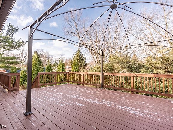 5th image of 7539 Marelis Ave NE
