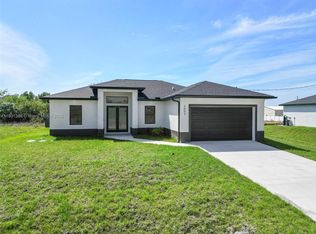 3001 37th St W, Lehigh Acres, FL 33971