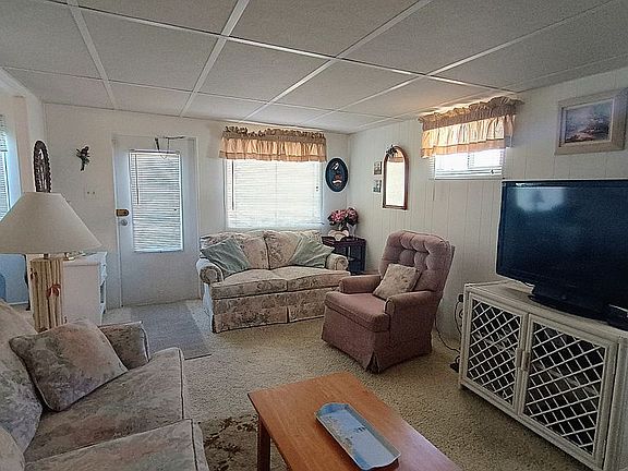 5th image of 161 Vista Rd