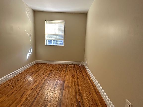 4th image of 1711 Undercliff Ave Floor 2